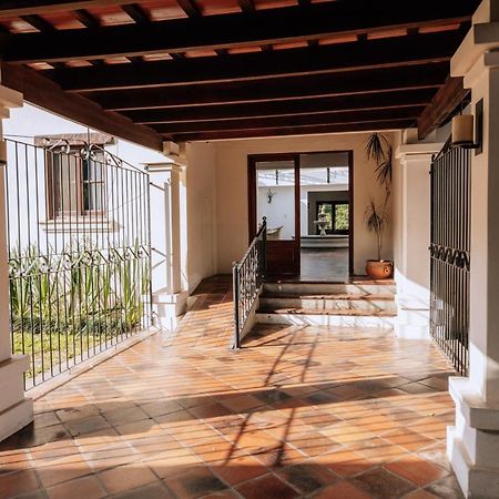 Hotel Torrontes Сан-Лоренцо Екстер'єр фото