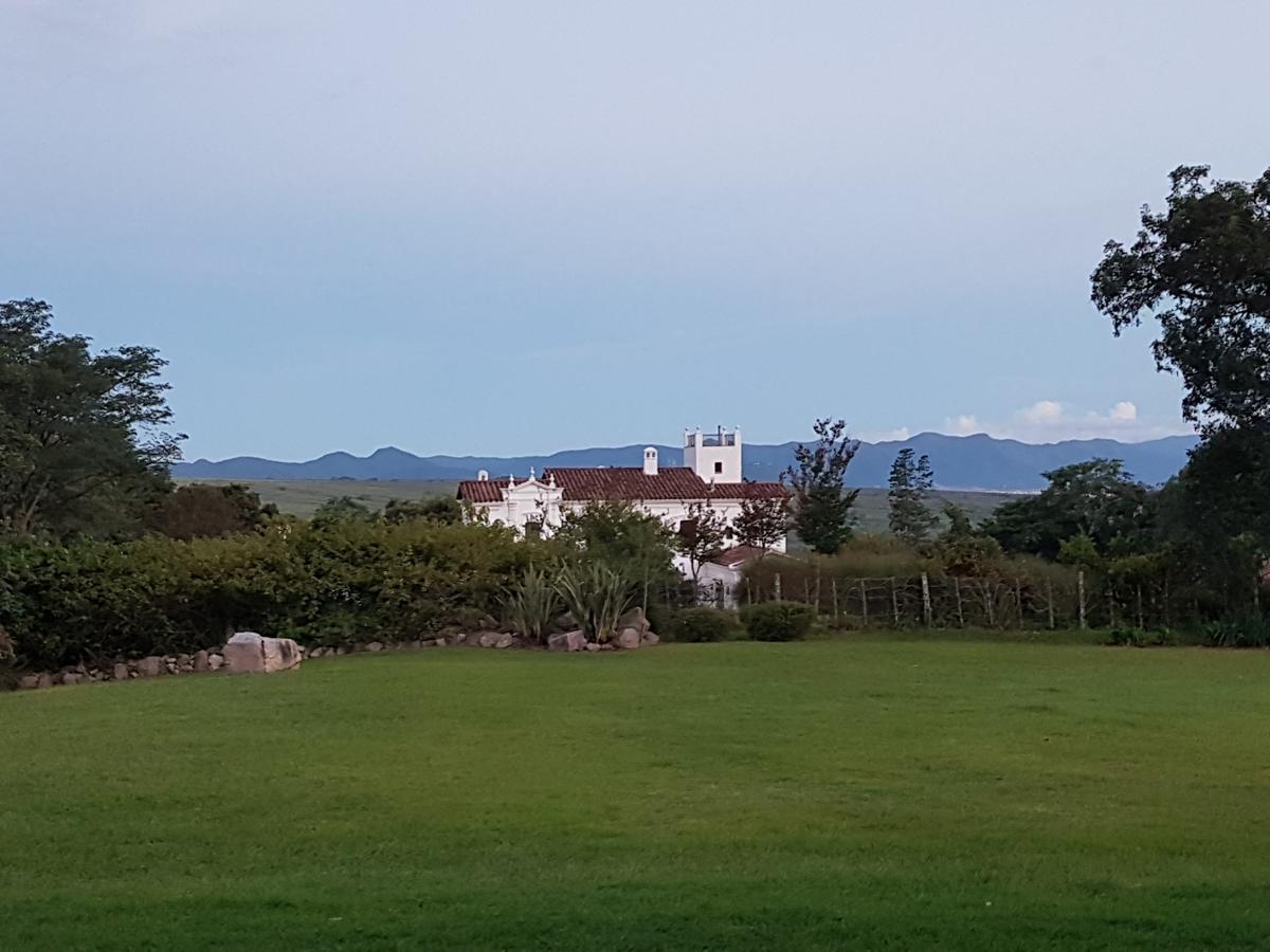Hotel Torrontes Сан-Лоренцо Екстер'єр фото